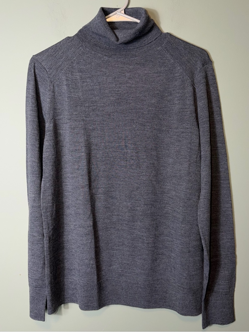 Banana Republic Women’s Gray Turtleneck 100% Merino Wool Sweater Large